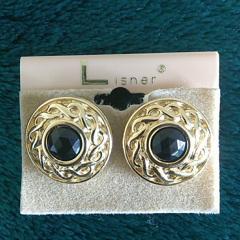 VINTAGE LISNER EARRING.